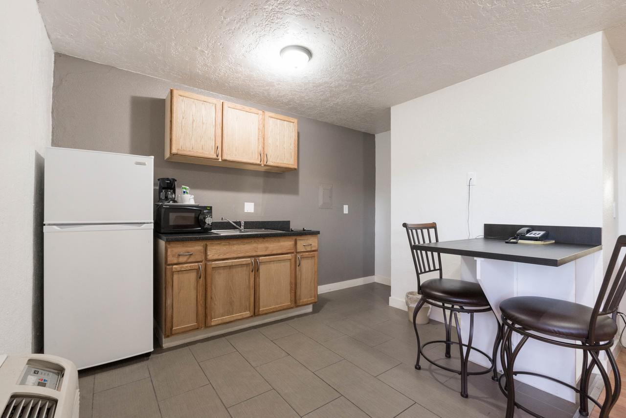 Little Suites Provo Extended Stay Экстерьер фото