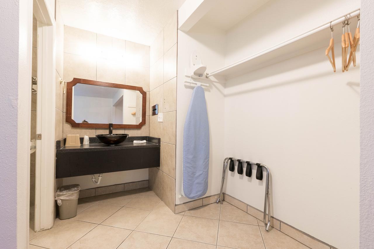 Little Suites Provo Extended Stay Экстерьер фото