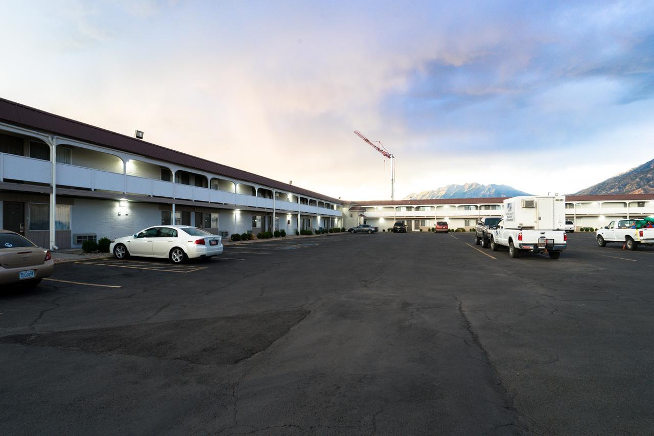 Little Suites Provo Extended Stay Экстерьер фото