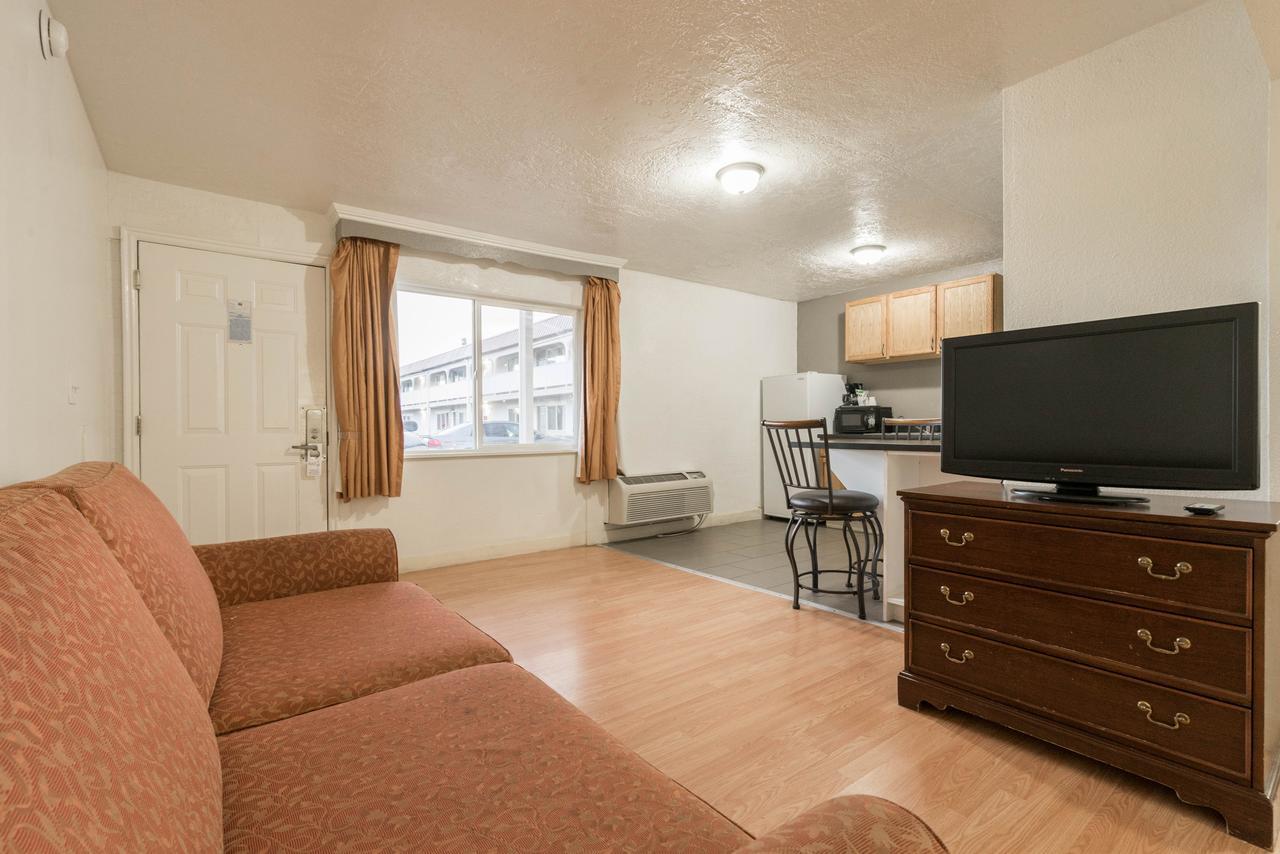 Little Suites Provo Extended Stay Экстерьер фото