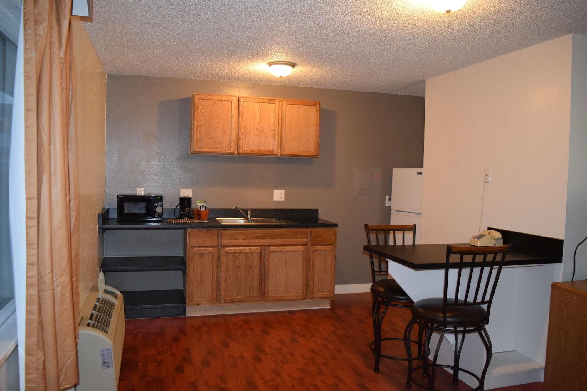 Little Suites Provo Extended Stay Экстерьер фото