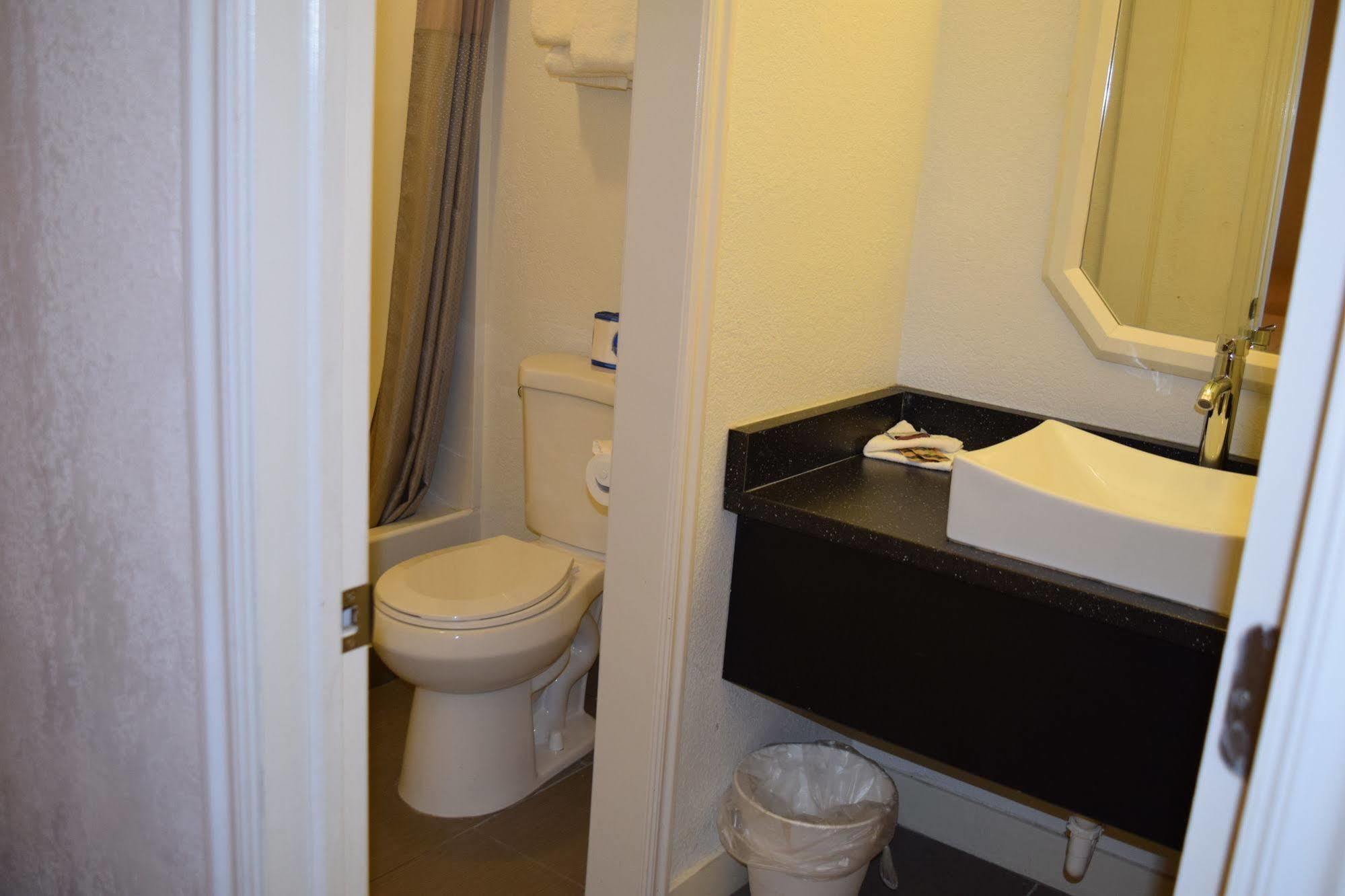 Little Suites Provo Extended Stay Экстерьер фото